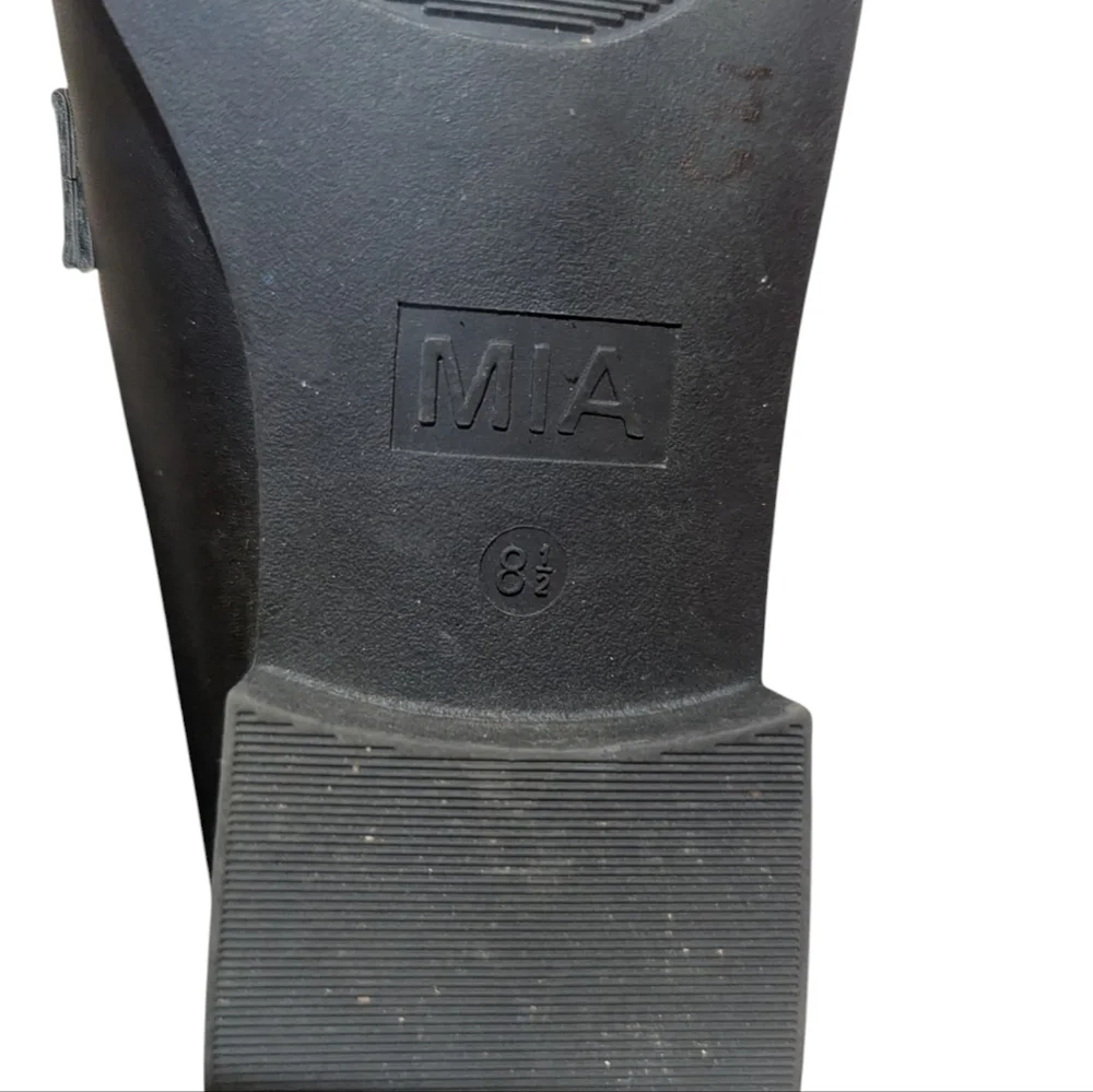 MIA good used
